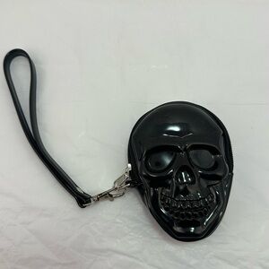 Smiling Skull Zippered Wristlet